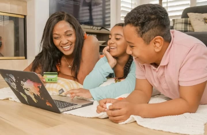 Psikolog Ungkap Tiga Pola Pengasuhan yang Bisa Mengikis Kepercayaan Diri Anak