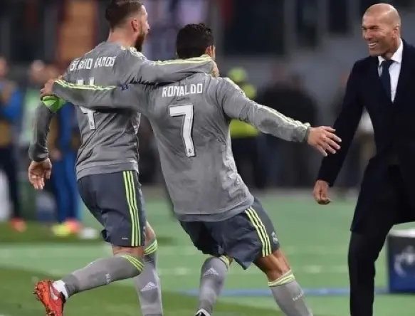 Zinedine Zidane Bela Cristiano Ronaldo Usai Tinggalkan Timnas Portugal di Tengah Sorotan