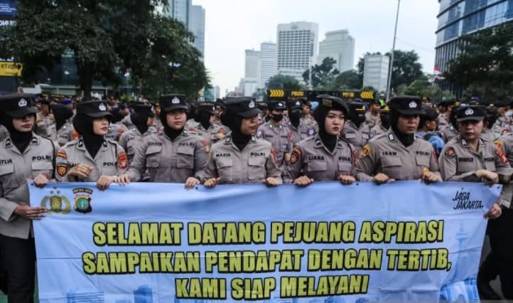 BEM SI Gelar Aksi di DPR, Polisi Kerahkan 3.983 Personel Gabungan untuk Pengamanan