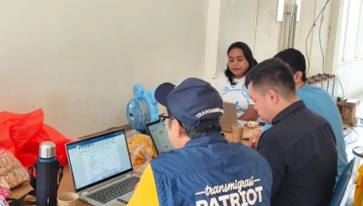 TEP UI Latih Tenaga Kesehatan Teluk Wondama Gunakan Rekam Medis Elektronik untuk Permudah Rujukan Pasien