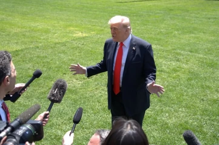 Trump Membentuk Satgas Federal Baru untuk Mengoordinasikan Pengembangan Kecerdasan Buatan AS