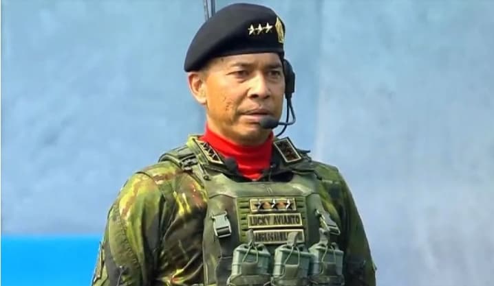 Letjen Lucky Avianto Pimpin Upacara HUT Ke-81 TNI Setelah Berkiprah dalam Operasi di Papua