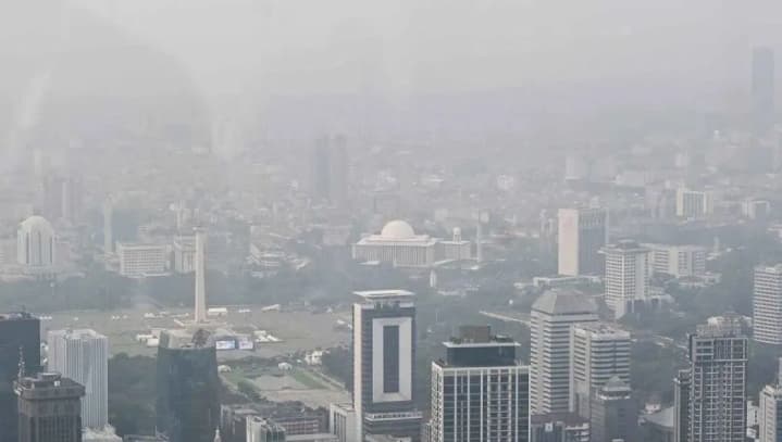 Kualitas Udara Jakarta Masuk Lima Besar Terburuk di Dunia, Warga Diimbau Kurangi Aktivitas di Luar