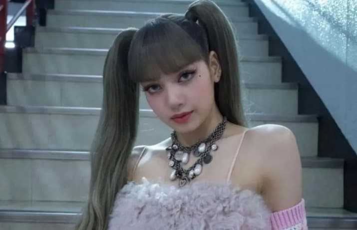 Lisa BLACKPINK Keluar dari Zona Nyaman saat Membangun Karier Solo