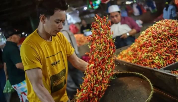 PIHPS Catat Cabai Rawit Merah Tembus Rp98.600 per Kg, Telur Ayam Ras Rp28.300 per Kg