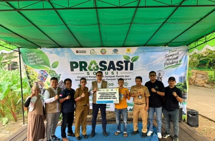 PLN Peduli Dorong Ekonomi Sirkular di Pontianak Lewat Prasasti Solusi, Sampah Plastik Diolah Jadi Bernilai Ekonomi