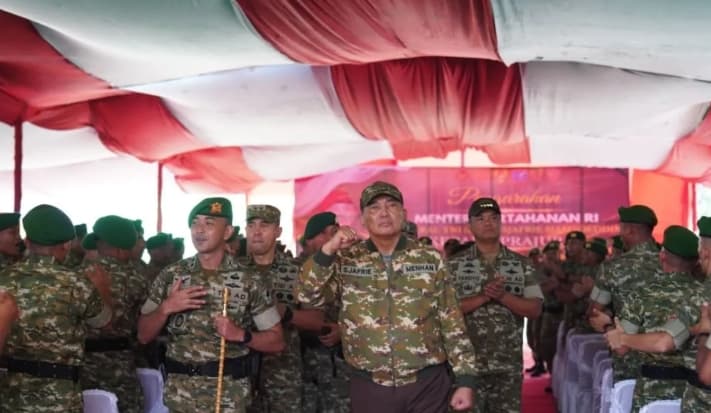 Menhan Sjafrie Sjamsoeddin Tekankan Kesiapan Tempur Prajurit TNI di Perbatasan Kalbar, Wajib Kuasai Menembak hingga Patroli