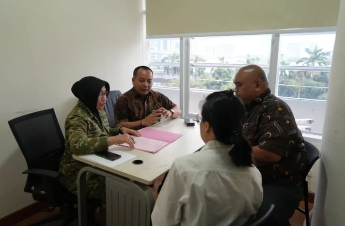 Kejagung Serahkan 5 Tersangka Korupsi Pengadaan 19.269 Motor Listrik BGN ke JPU, Kerugian Negara Capai Rp863,85 Miliar