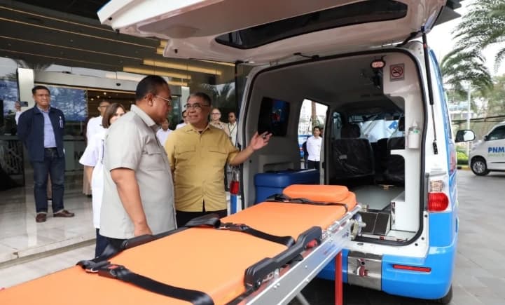 Baznas dan PNM Salurkan 15 Ambulans Senilai Rp5,7 Miliar ke Berbagai Daerah untuk Perluas Akses Kesehatan
