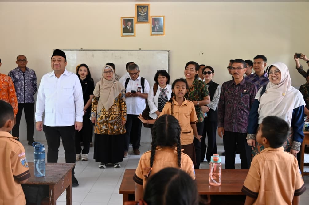 Komisi X DPR Tegaskan Anggaran Pendidikan 20 Persen Wajib Dipenuhi Pusat dan Daerah, Apresiasi Program Beasiswa Gianyar