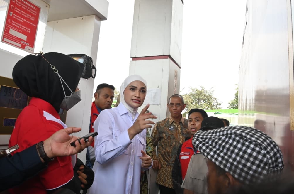 Antrean Solar di Lampung Capai 2,5 Jam, Komisi XII DPR Desak Pertamina Benahi Pelayanan SPBU