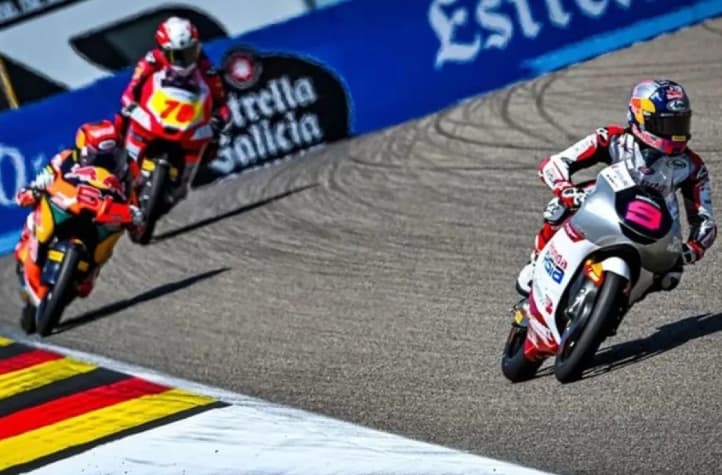 Veda Ega Pratama Amankan Posisi Start Ketujuh Moto3 GP Indonesia 2026, Brian Uriarte Raih Posisi Terdepan di Mandalika