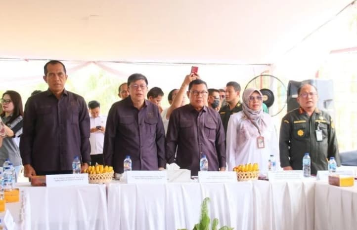 Kementan dan DPR Dorong Peternakan Babi Modern di Sulawesi Utara, Fokus Bibit Unggul dan Kemitraan Peternak Rakyat