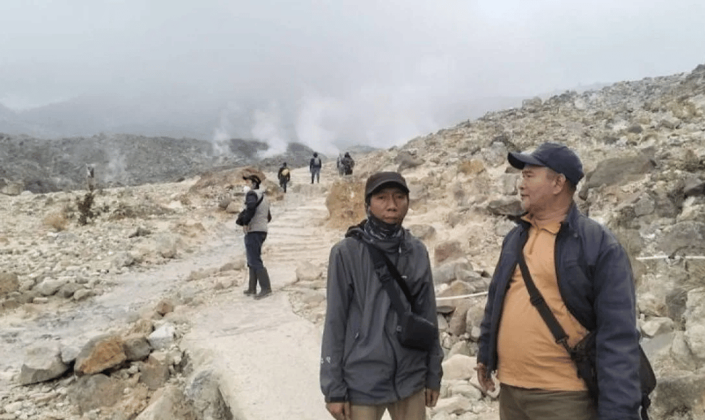 Fenomena Api Biru Menghilang, Jalur Pendakian Gunung Papandayan Kembali Dibuka dengan Sejumlah Pembatasan