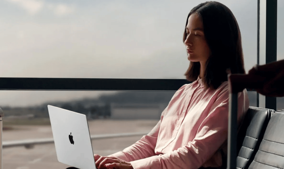 Apple Dikabarkan Siap Meluncurkan MacBook Layar Sentuh Pertama pada 27 Oktober 2026, Bakal Gunakan Chip M5 Pro dan M5 Max