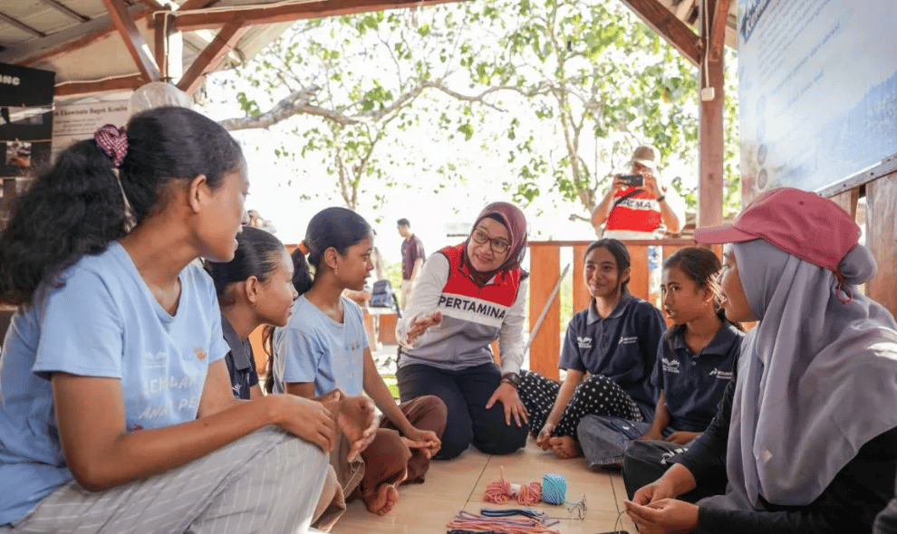 Pertamina Berdayakan 135 Warga Pesisir NTB Lewat Sekolah Alam, Tanam 4.500 Mangrove dan Dorong Ekonomi Lokal