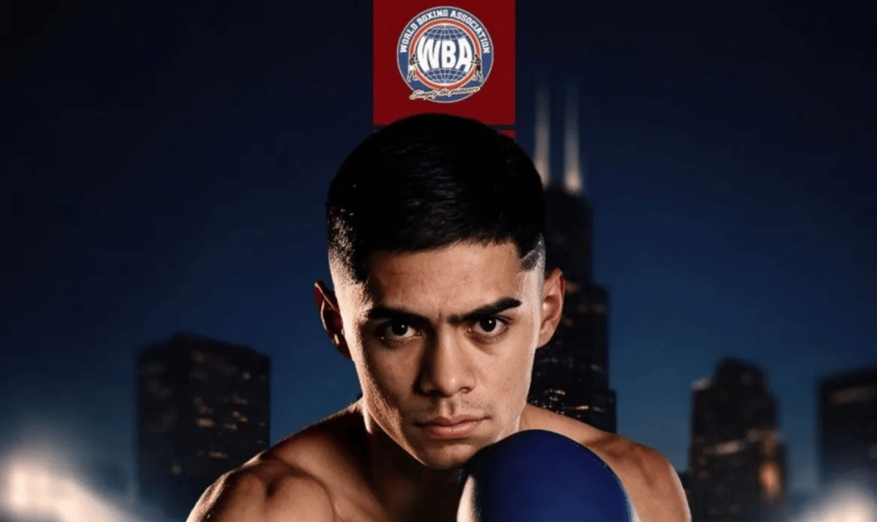 Sergio Mendoza Tumbangkan Ricardo Sandoval Lewat TKO Ronde Kelima, Rebut Dua Sabuk Juara Dunia WBA dan WBC