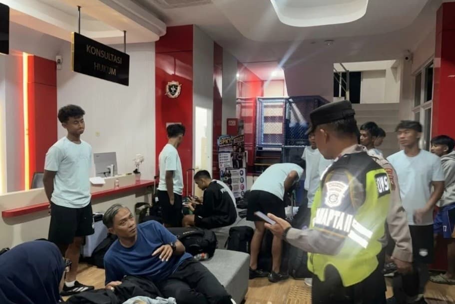Polisi Tangkap Terduga Pelaku Perusakan Bus Persib Bandung U-18 di Tol Batang-Pemalang, Fanatisme Suporter Diduga Jadi Pemicu