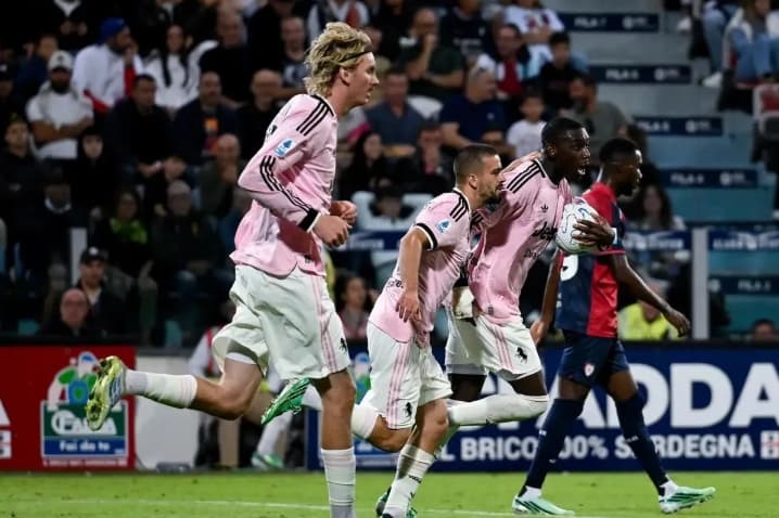 Randal Kolo Muani Selamatkan Juventus dari Kekalahan, Bianconeri Imbang 1-1 Melawan Cagliari di Liga Italia
