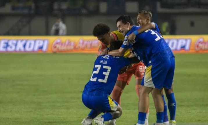 Marc Klok Tegaskan Persib Bandung Pantang Menyerah Usai Bangkit dari Ketertinggalan Dua Gol Lawan Dewa United