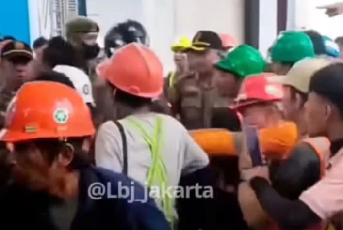 Petugas Satpol PP Terluka Usai Diserang Massa Saat Penertiban Parkir Liar di Kebayoran Baru Jaksel, Kasus Dibawa ke Polisi