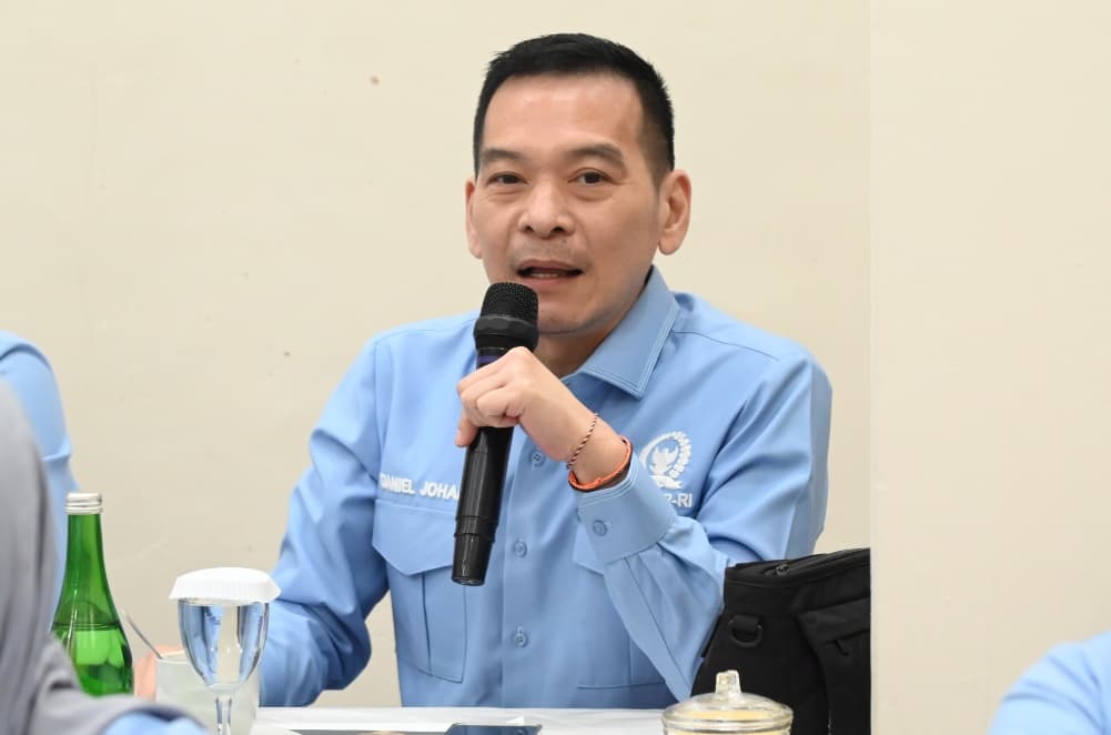 Harga Beras 5 Kilogram Dilaporkan Naik Hampir Rp100 Ribu, Daniel Johan Desak Bulog Percepat Distribusi ke Pasar