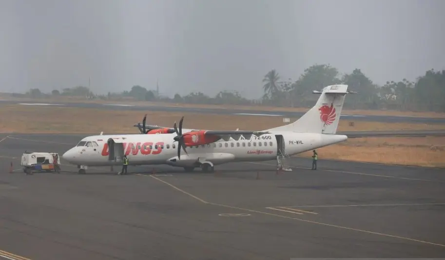 Kabut Asap Karhutla Ganggu Penerbangan di Bandara Pattimura Ambon, 20 Penerbangan Dibatalkan dan 14 Ditunda