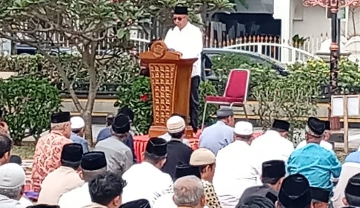 Kekeringan Melanda Banyumas, Pemkab Gelar Shalat Istisqa Bersama 1.000 Jamaah dan Kerahkan Enam Tangki Air Bersih