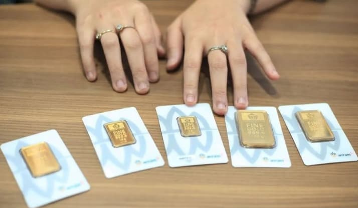 Harga Emas Pegadaian Selasa 13 Oktober 2026 Kompak Turun, Antam Jadi Rp2,61 Juta per Gram