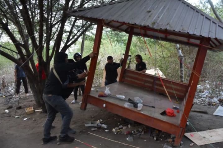 Penggerebekan Sarang Narkoba di Kayumalue Palu Ricuh hingga Polisi Tembakkan Gas Air Mata