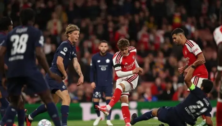 Calvin Verdonk Cetak Sejarah sebagai Pemain Indonesia Pertama di Liga Champions saat Arsenal Hajar Lille 3-0
