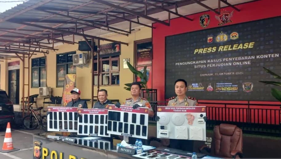 Polisi Gerebek Vila Jadi Markas Judi Online di Cianjur, 9 Operator Ditangkap dan Raup Rp294 Juta dalam 3 Pekan