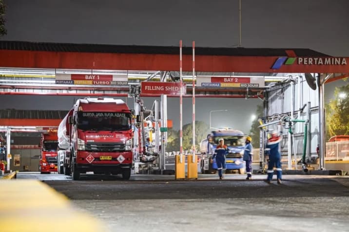 Pertamina Operasikan 108 Mobil Tangki dan Terminal BBM Selama 24 Jam untuk Atasi Antrean di Bali