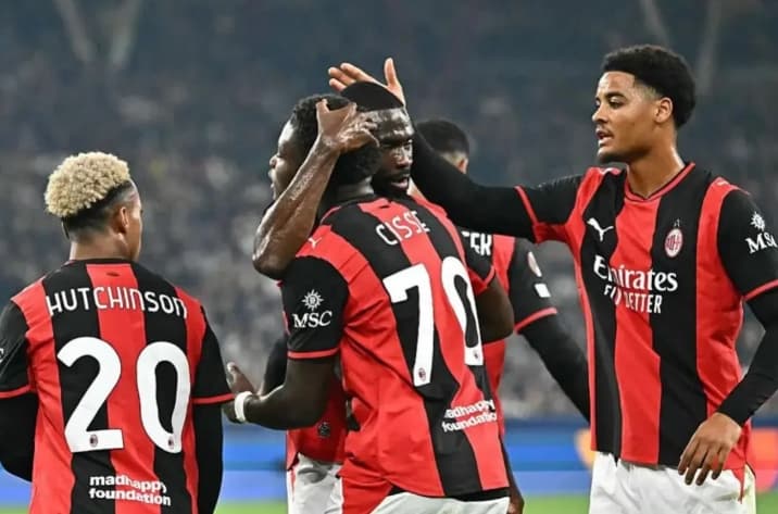 Alphadjo Cisse Cetak Hattrick, AC Milan Hancurkan RB Salzburg 4-0 di Liga Europa Meski Bermain dengan 10 Pemain