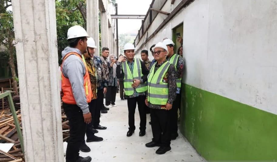 Pemerintah Tingkatkan Bantuan Revitalisasi Sekolah di Kalbar Jadi 943 Sekolah dengan Anggaran Rp848,68 Miliar