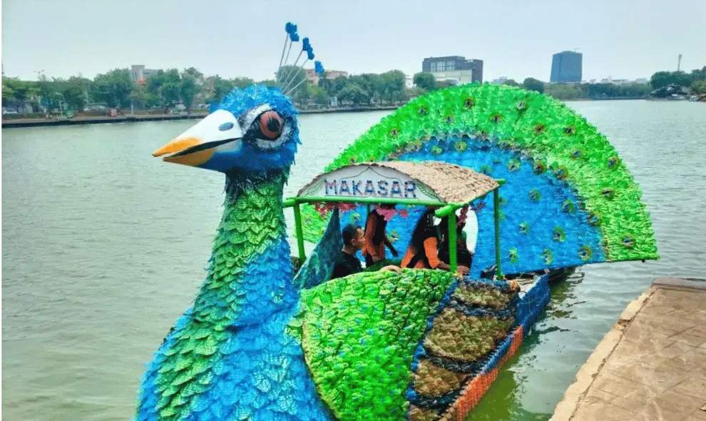 Pemprov DKI Ajak Warga Pilah Sampah Lewat Festival Cilung 2026, Ribuan Galon dan Botol Plastik Disulap Jadi Perahu
