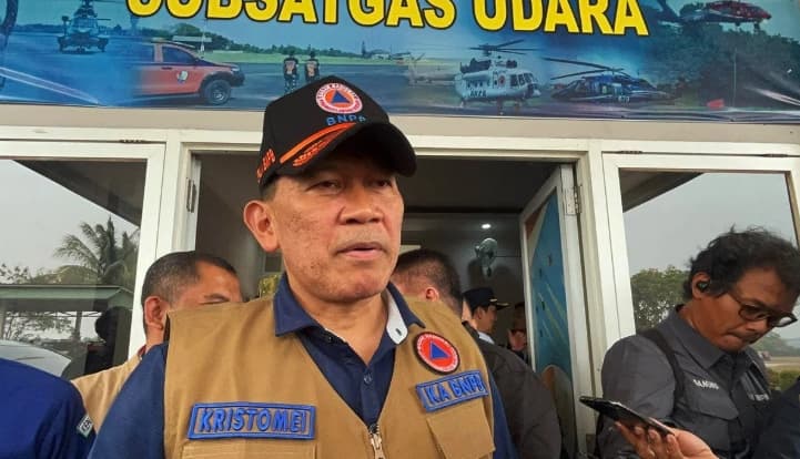Kepala BNPB Minta Petugas Pemadam Karhutla Jalani Pemeriksaan Paru-Paru, Soroti Keselamatan dan Akurasi Data Personel