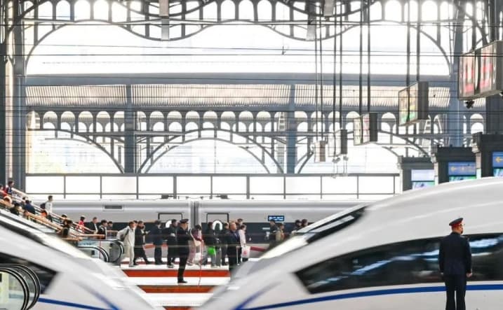 Perjalanan Penumpang Kereta di China Tembus Rekor 3,71 Miliar pada Sembilan Bulan Pertama 2026