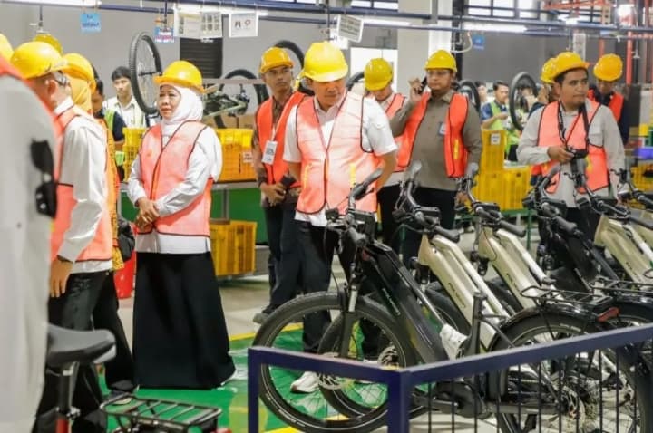 Khofifah Dorong Peningkatan Ekspor Sepeda Polygon, Industri Lokal Berpotensi Buka Lapangan Kerja Baru di Jawa Timur