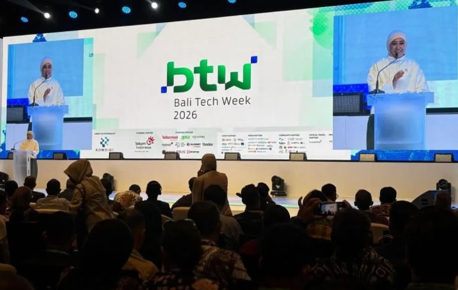 Meutya Hafid Desak Platform Digital Transparan soal Algoritma demi Lindungi Anak di Internet