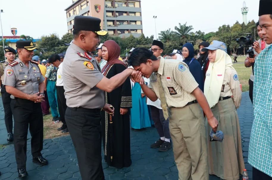 Polda Jatim Luncurkan Polisi Jogo Sekolah untuk Cegah Perundungan, Tawuran, dan Narkoba di Kalangan Pelajar