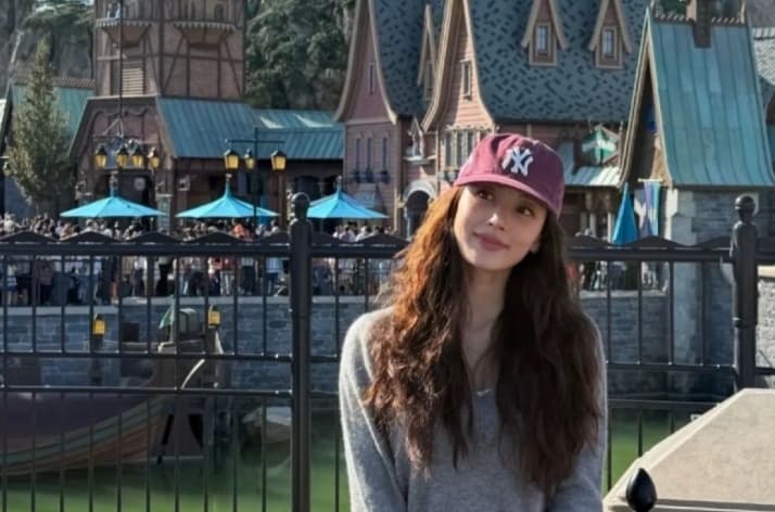 Jihyo TWICE Resmi Tinggalkan JYP Entertainment Setelah 21 Tahun, Dirikan Agensi EMITHAUS dan Pastikan Tetap Bersama Grup