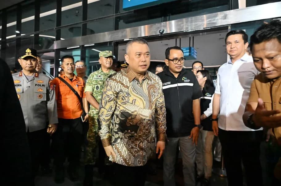 KMP Batumandi Terbakar di Perairan Merak, Menhub Pastikan Seluruh Penumpang Selamat dan Perintahkan Investigasi