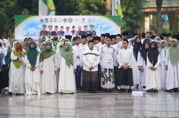 Ribuan Santri Peringati Hari Santri Nasional di Jakarta Utara, Pemkot Dorong Penguasaan Teknologi dan Penguatan Akhlak