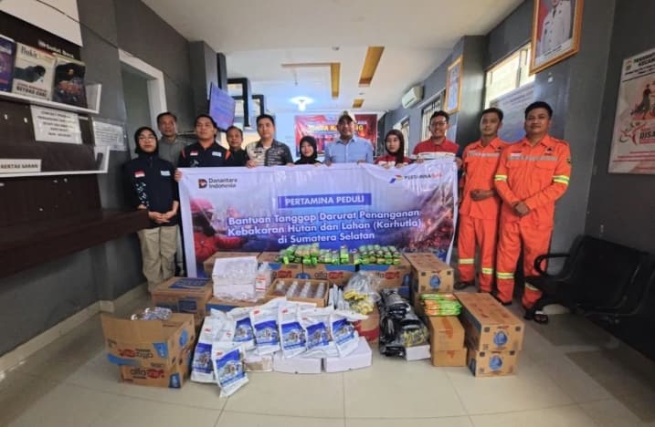 Pertagas Kerahkan Tim Darurat dan Mobil Pemadam untuk Atasi Karhutla di Sumatera, Salurkan Bantuan APD hingga Logistik