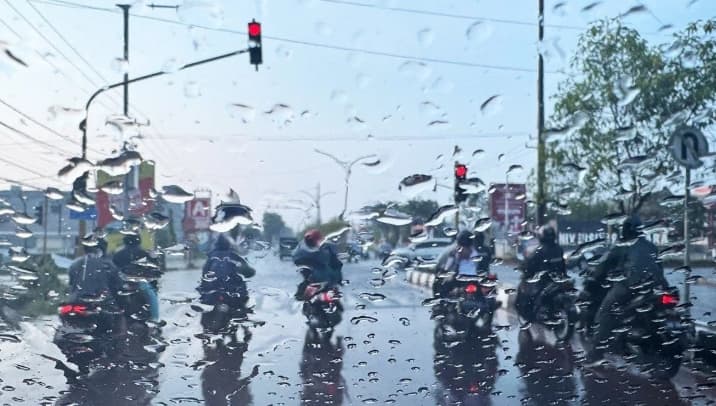 BMKG Prakirakan Mayoritas Kota Besar Berawan dan Hujan Ringan, Medan serta Tanjung Selor Berpotensi Hujan Lebat