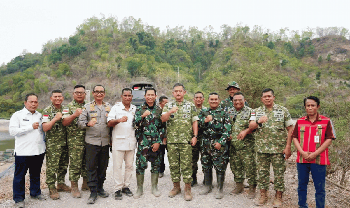 Maruli Simanjuntak Tinjau Pembangunan Dua Jembatan di Kupang, Targetkan Rampung Sebelum Natal 2026