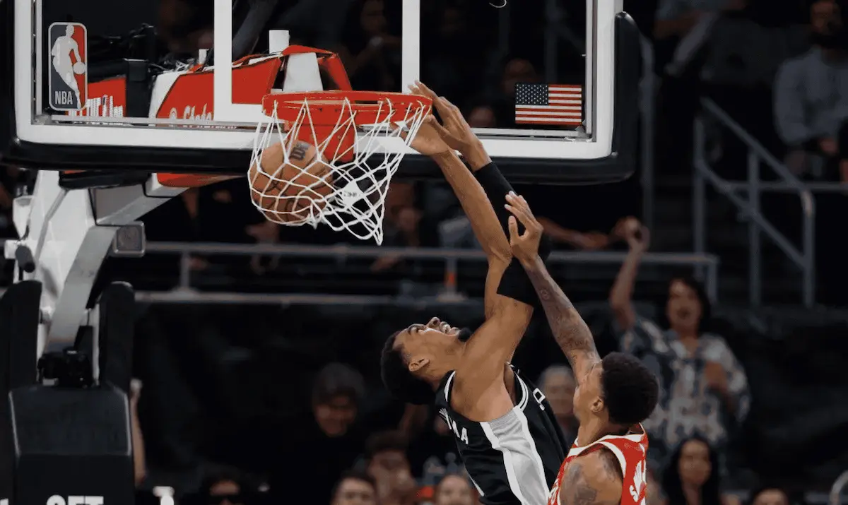 Victor Wembanyama dan Dylan Harper Bawa San Antonio Spurs Kalahkan Dallas Mavericks 122-106, Raih Kemenangan Perdana NBA 2026