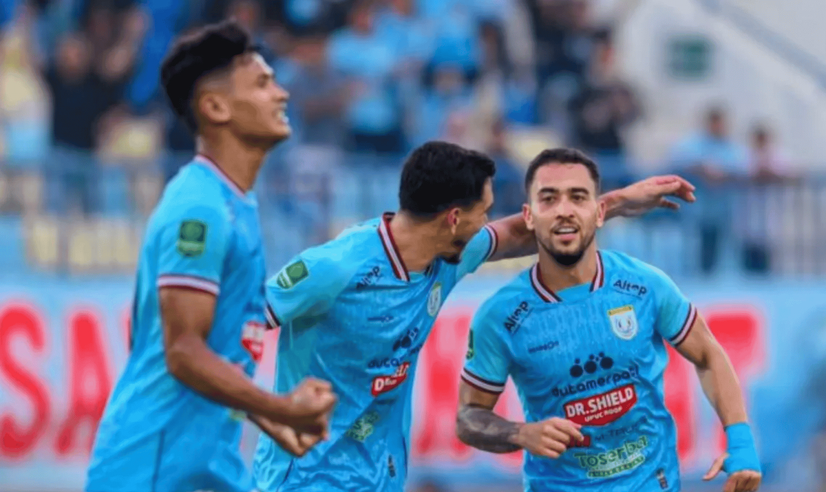Persela Lamongan Gagal Menang setelah Kebobolan pada Menit Akhir, De Red FC Paksa Hasil Imbang 2-2 di Stadion Surajaya