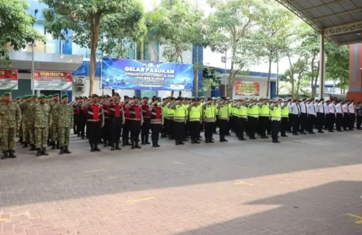 Polisi Sasar Pengendara yang Merokok Saat Berkendara dalam Operasi Patuh Candi 2026 di Kudus